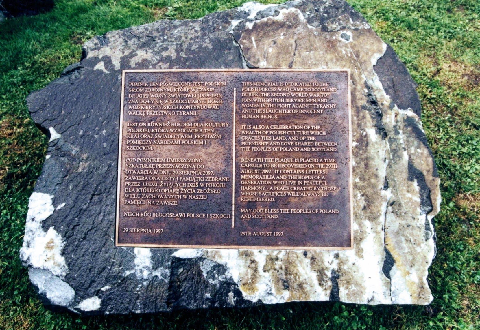 ‘My Words Are Cast In Deathless Bronze’ The tri-stone memorial's centrepiece bronze plaque cast with the words of British Writer and Journalist Malcolm R Fane. (My Words Are Cast In Deathless Bronze - attributed to Elbert Hubbard 1899)